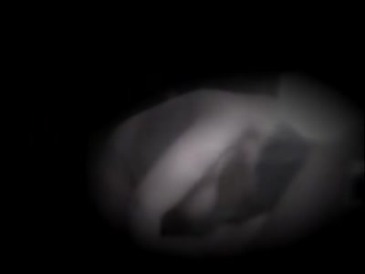 אמא מוצצת במצלמה נסתרת