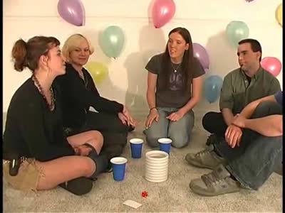 אמת או חובה מי מזדיינת הכי חזק