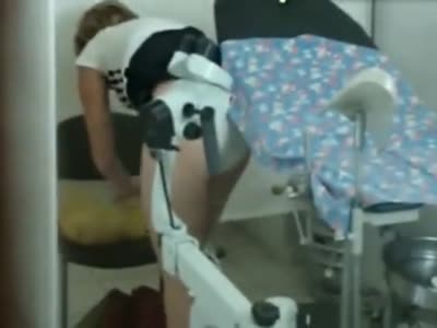 מצלמה נסתרת במשרד גינקולוגית